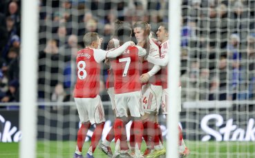 Арсенал потрепери, но се върна на първото място в Англия