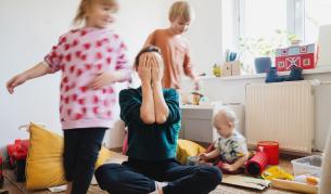 Майка разпали спор: Хората без деца са на почивка 24/7