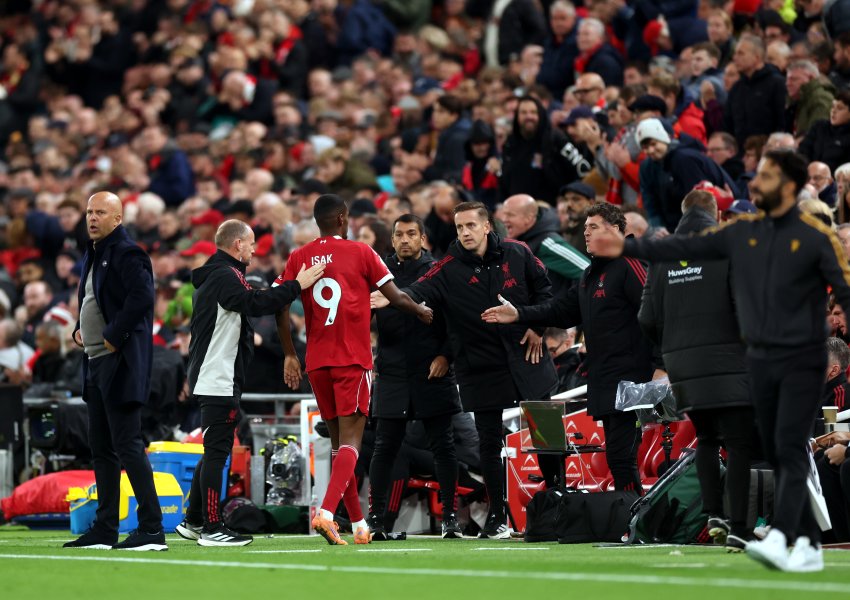 Александър Исак1