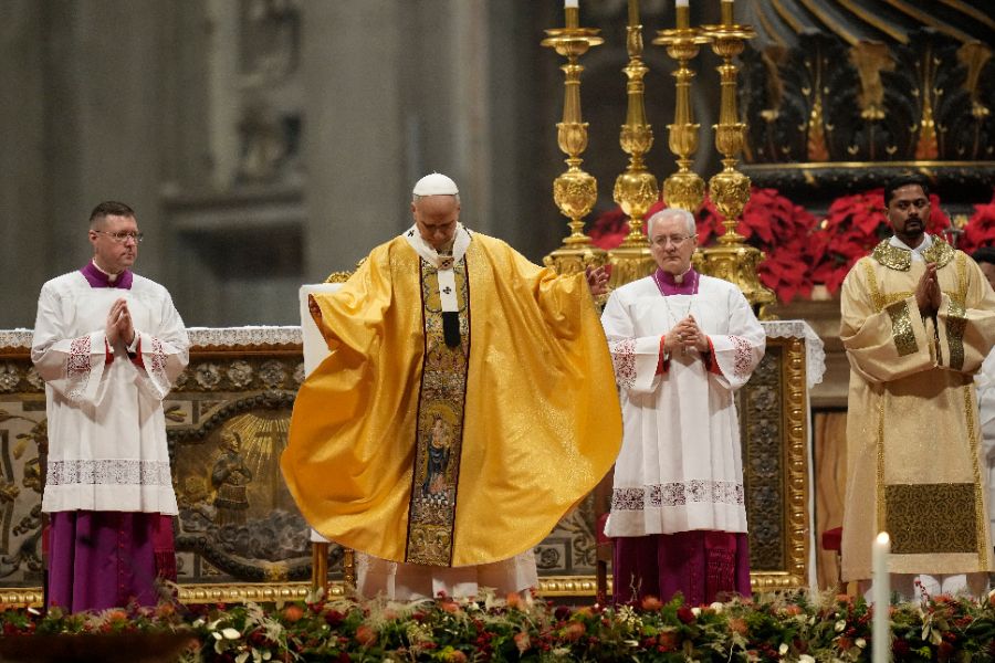 <p>Папа Лъв Четиринадесети отправи днес традиционната Коледна благословия "Урби ет Орби" ("Към Града и към света"), в която Светият отец обикновено споменава глобалните конфликти, предаде Ройтерс.</p>