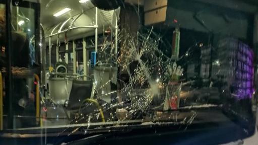 Нападение над автобус в София навръх Коледа, извършителят се издирва