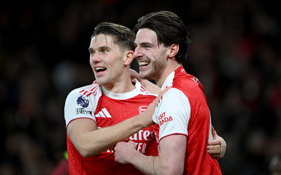 Арсенал отново трябваше да трепери, но ще посрещне новата година като лидер