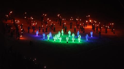 Боровец откри зимния сезон със светлинно и факелно шоу (СНИМКИ)