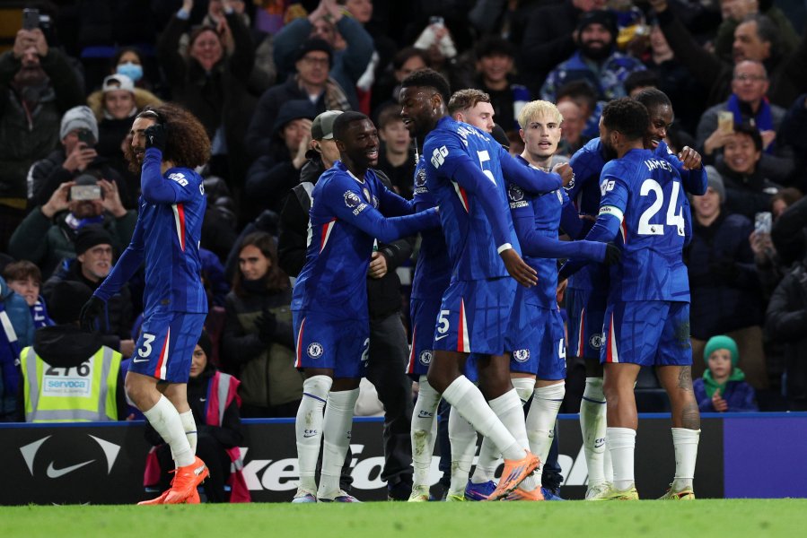 Челси Астън Вила1