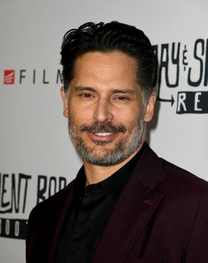 Секссимволът с чувствително сърце: Любопитни факти за Джо Манганиело (СНИМКИ) - снимка 4