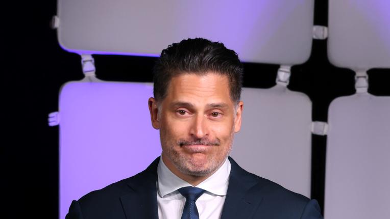  Секссимволът с сензитивно сърце: Любопитни обстоятелства за Джо Манганиело (СНИМКИ) 