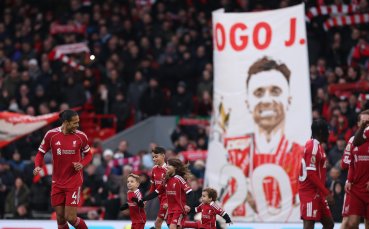 Отвъд играта: Ван Дайк и децата на Жота развълнуваха 