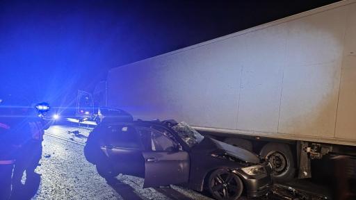 Тежка катастрофа с две жертви затвори пътя към Прохода на Републиката