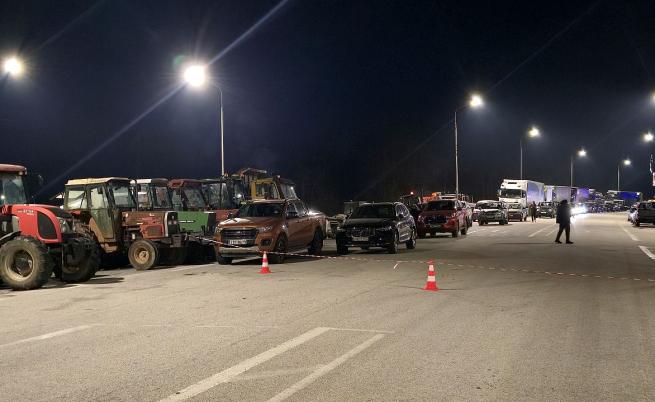 Хаос по границата с Гърция - кои пунктове са затворени и кои работят