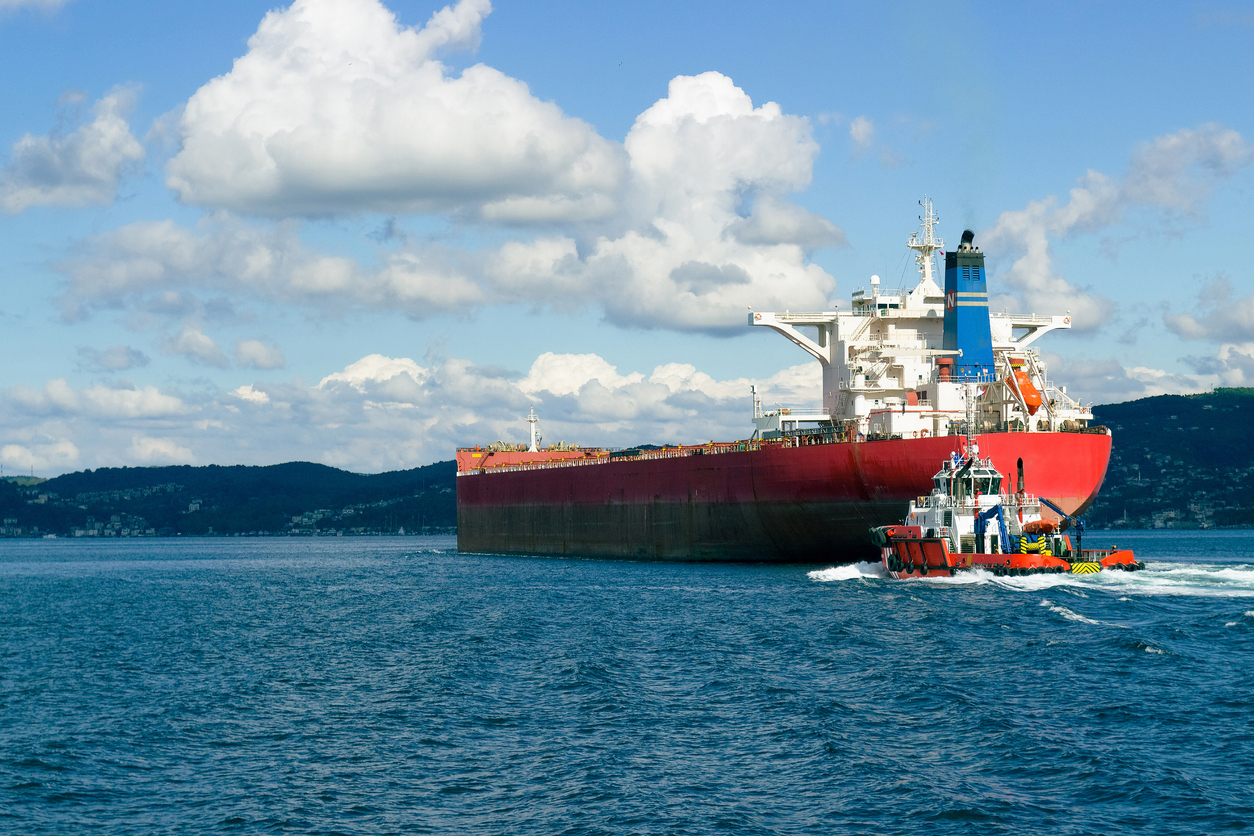 Тревога в Истанбул, танкери се сблъскаха в Мраморно море