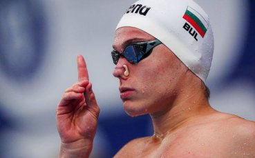 Наш плувец дари наградите си на фондация