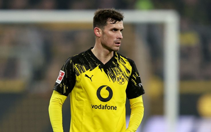 Брайтън си връща 34-годишен халф от Бундеслигата