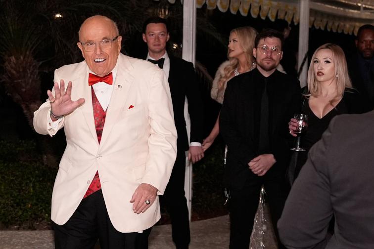 Доналд Тръмп коледно парти Мар а лаго