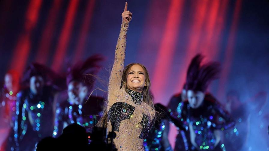 „Ако имаше това дупе, и ти щеше да си гола!“: Дженифър Лопес отговори на критиките за възрастта си