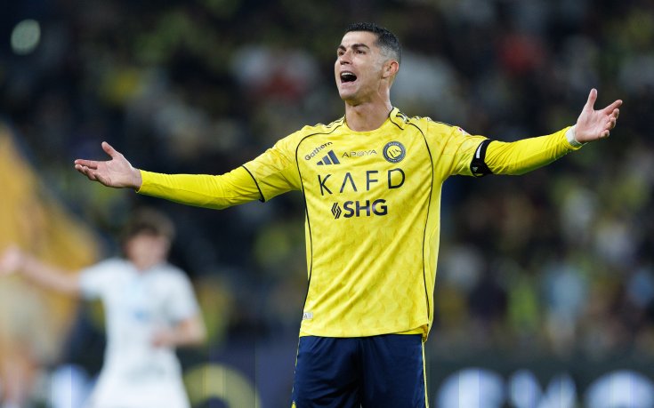 Интересно: Кристиано Роналдо прекъсна 16-годишна 