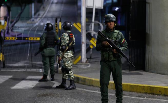 Николас Мадуро е отвлечен от американски командоси при нощна акция