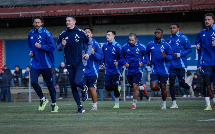 Левски започна подготовка без Вуцов