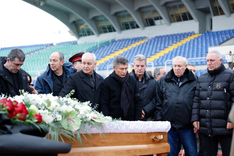 Поклонение пред Димитър Пенев1