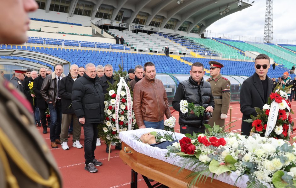 Поклонение пред Димитър Пенев1