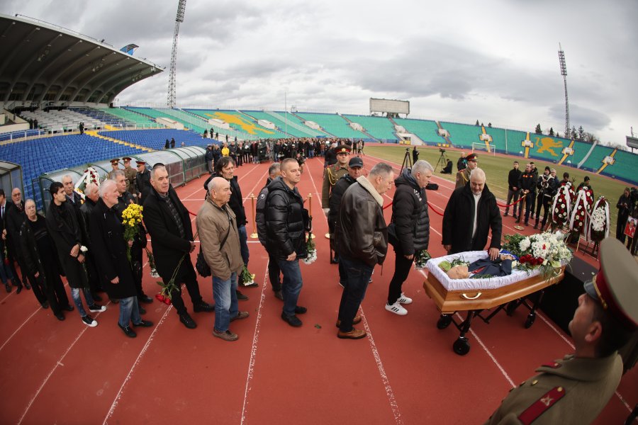 Поклонение пред Димитър Пенев1