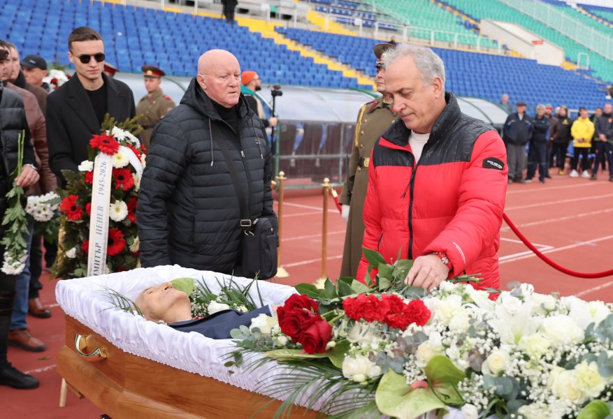 Поклонение пред Димитър Пенев1