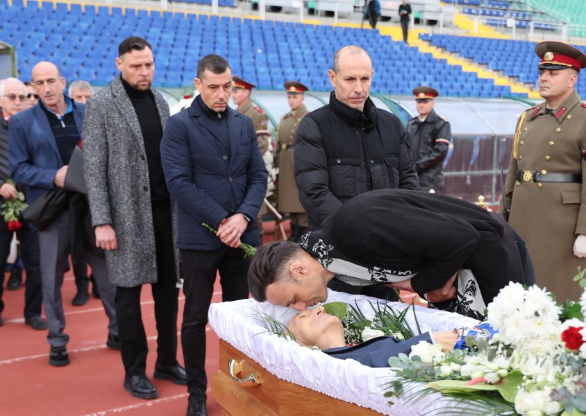 Поклонение пред Димитър Пенев1