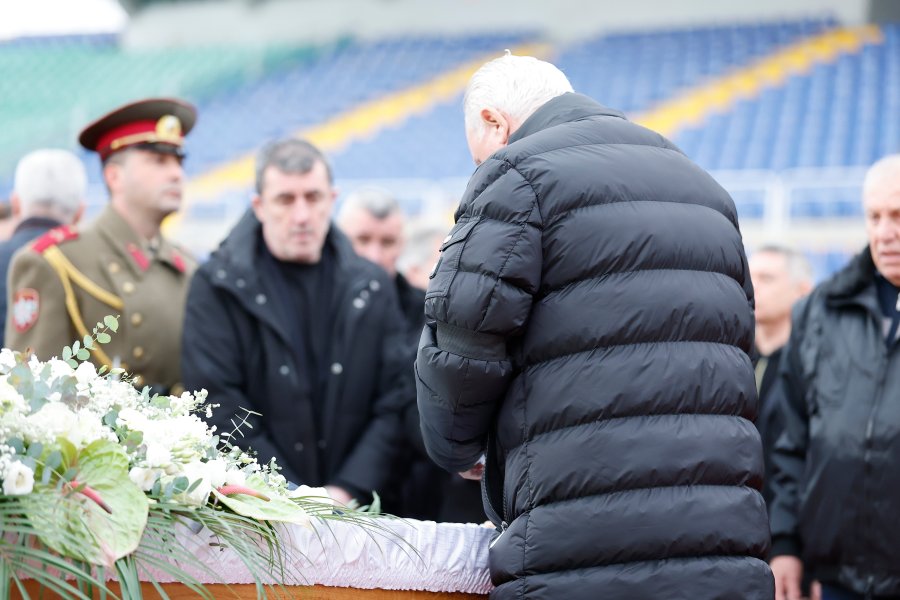 Поклонение пред Димитър Пенев1