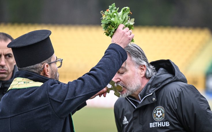 Ясен Петров: Хвърлям се на дълбокото, но мисията е възможна