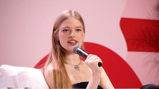 Дъщерята на Илон Мъск стана лице на Savage X Fenty