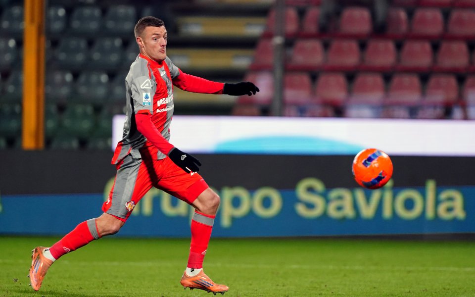 В зрелищен мач Кремонезе и Каляри не успяха да се победят