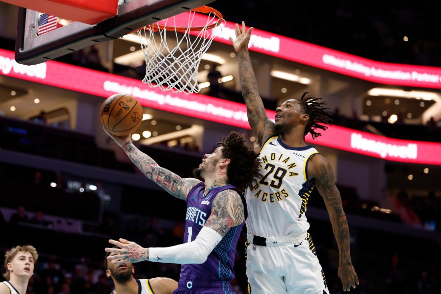 Шарлът Хорнетс Индиана Пейсърс1