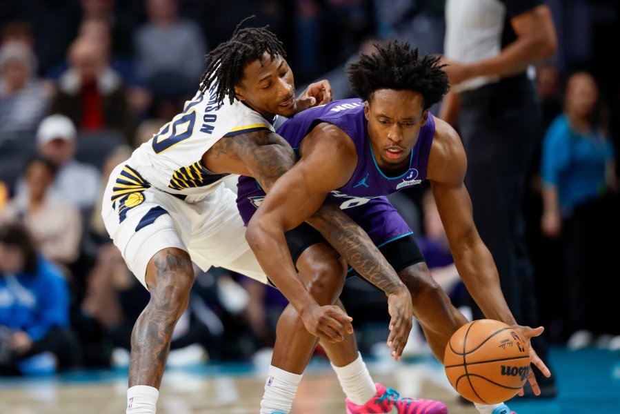 Шарлът Хорнетс Индиана Пейсърс1