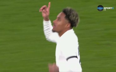 Уилсон Одобер намали изоставането на Тотнъм срещу Астън Вила