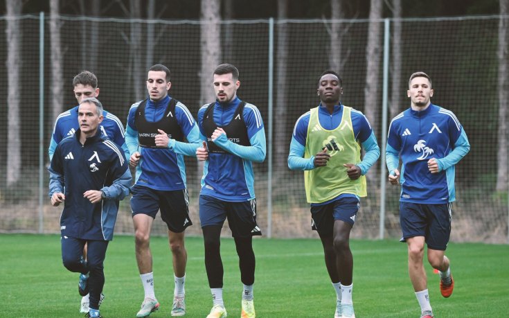 Един от бразилците в Левски поднови тренировки, друг се готви във фитнеса