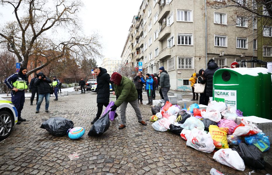 <p>Граждани протестираха на ул. "Московска".</p>