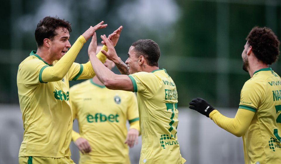 Лудогорец Пакш1