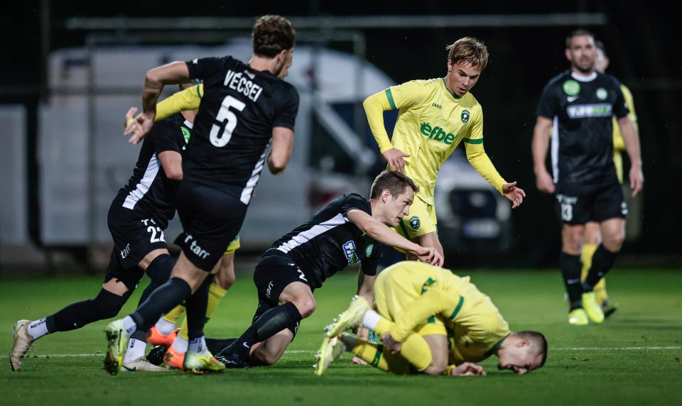 Лудогорец Пакш1