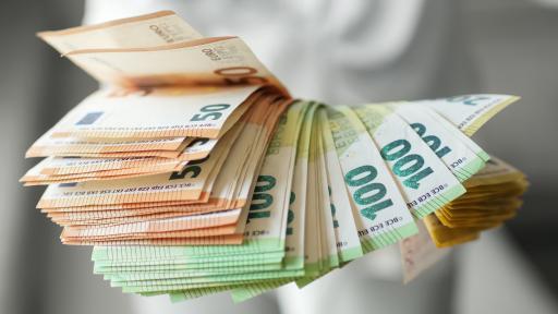 Социалните партньори вече са постигнали съгласие по основните правила за определяне на МРЗ, но окончателният размер за 2027 г. все още не е определен.