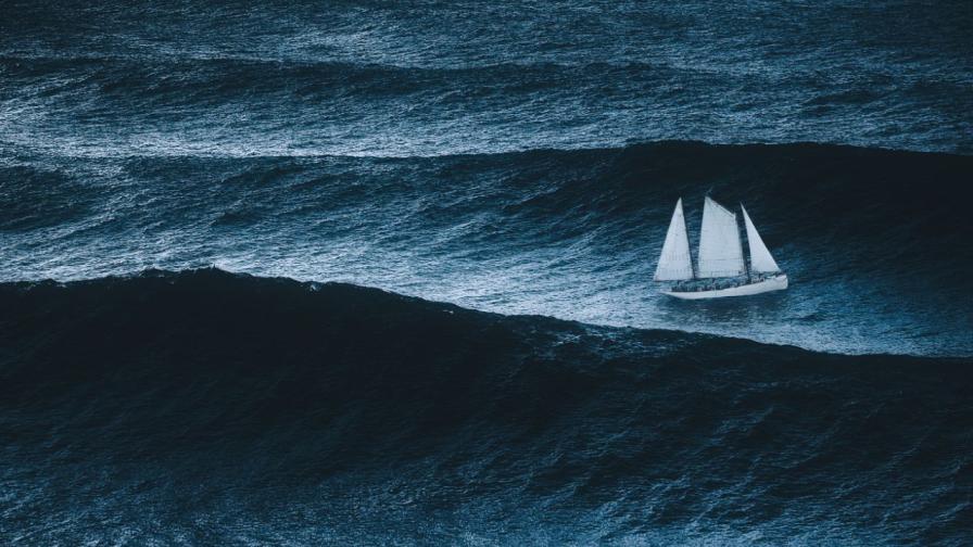 41 дни сама в океана: Трагичната история, вдъхновила филма "Дрейф"