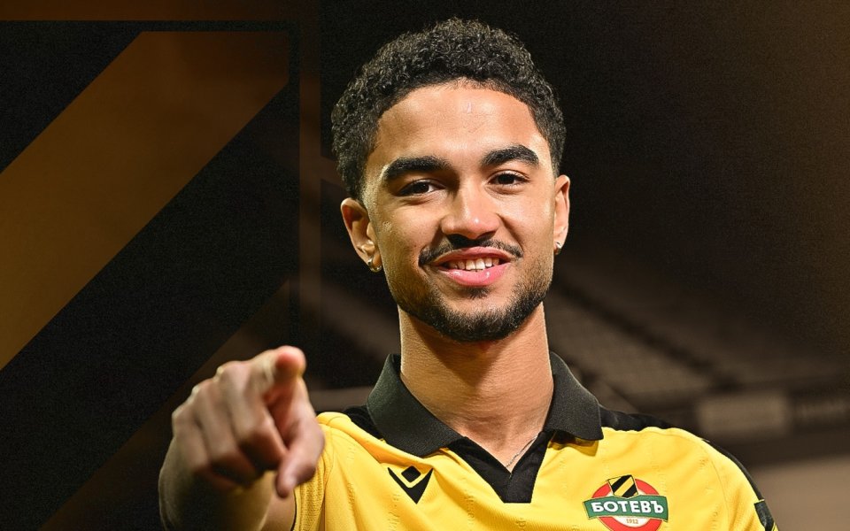 Официално: Ботев Пловдив представи ново попълнение