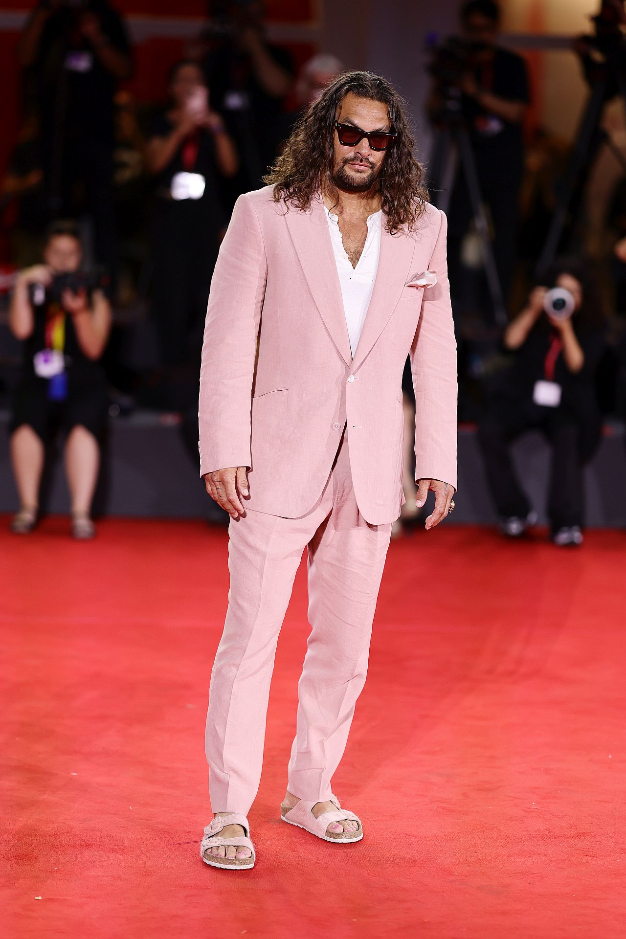 <p><strong>Розово</strong></p>

<p>Розовото има успокояващ ефект, тъй като е меко и утешително. Привържениците на розовото обикновено са добросърдечни и ценят комфорта.</p>