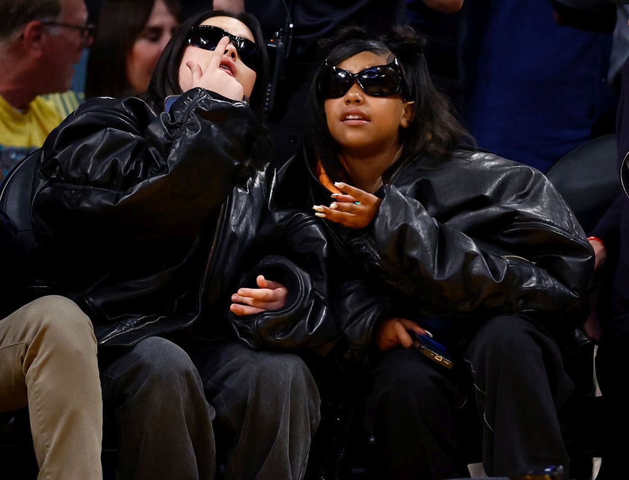 Само на 12: Норт Уест отново в центъра на вниманието с нови пиърсинги