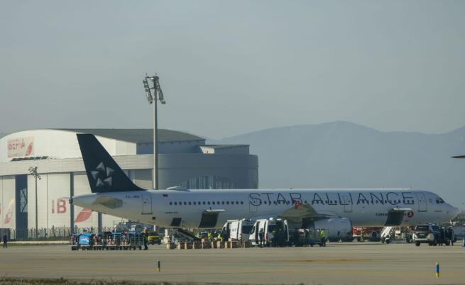 Бомбена заплаха свали турски самолет в Барселона
