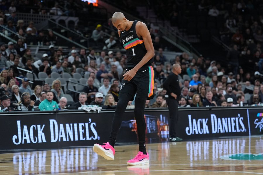 Сан Антонио Спърс Милуоки Бъкс1