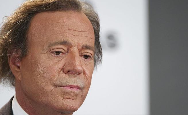 Жалбата за сексуално насилие срещу Хулио Иглесиас беше отхвърлена