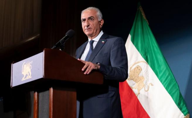 Синът на последния ирански шах се зарече да се завърне в Иран