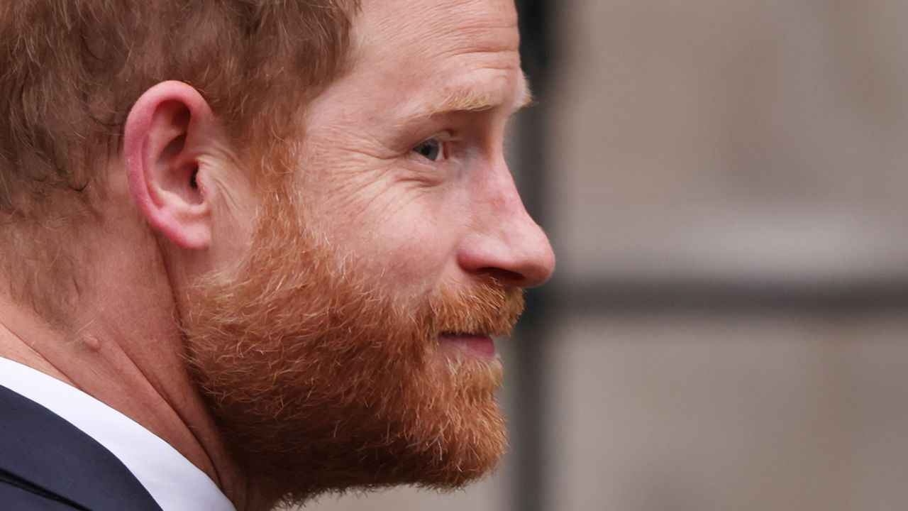 Звездното селфи, което развълнува мрежата: Принц Хари на ски с олимпийска шампионка и Джъстин Трюдо