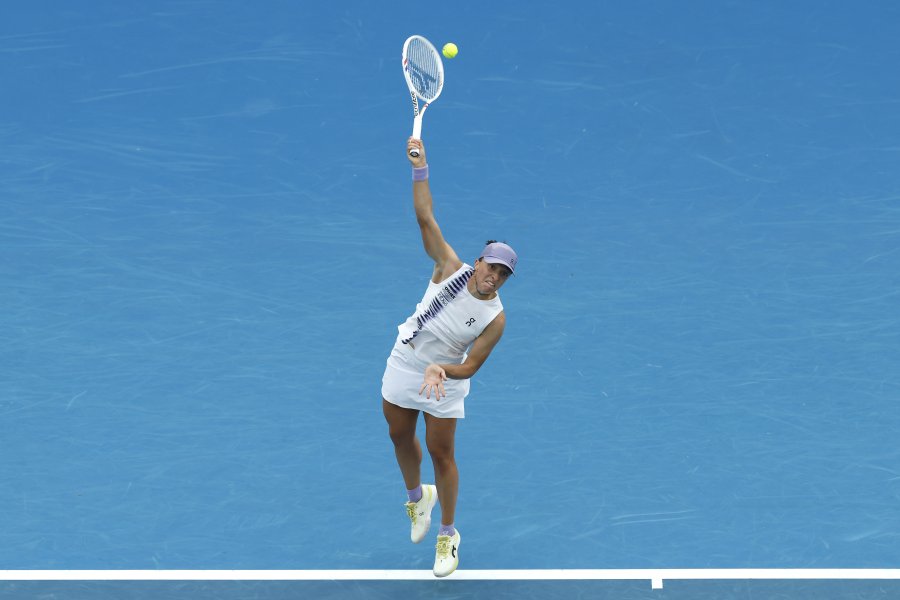 Юан Юе Ига Швьонтек1