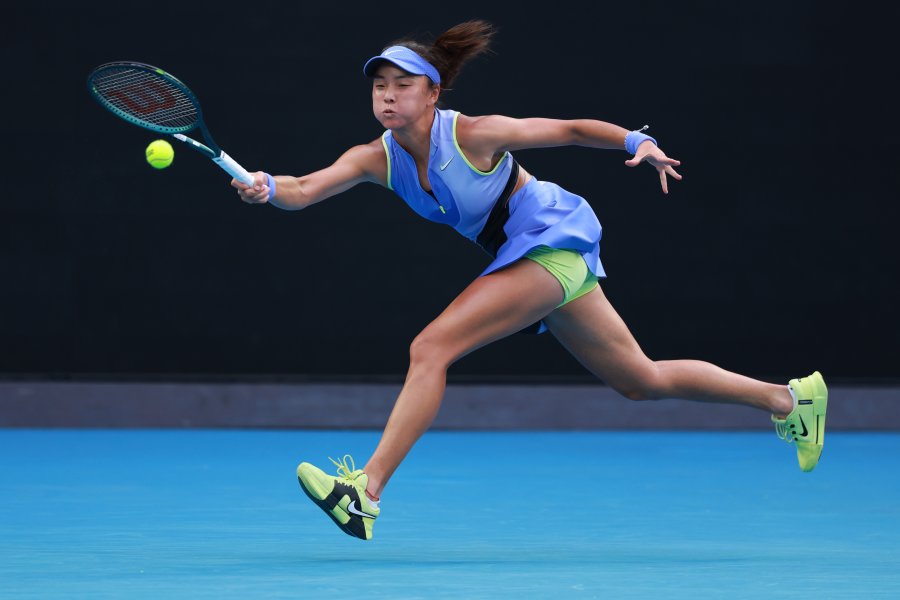 Юан Юе Ига Швьонтек1