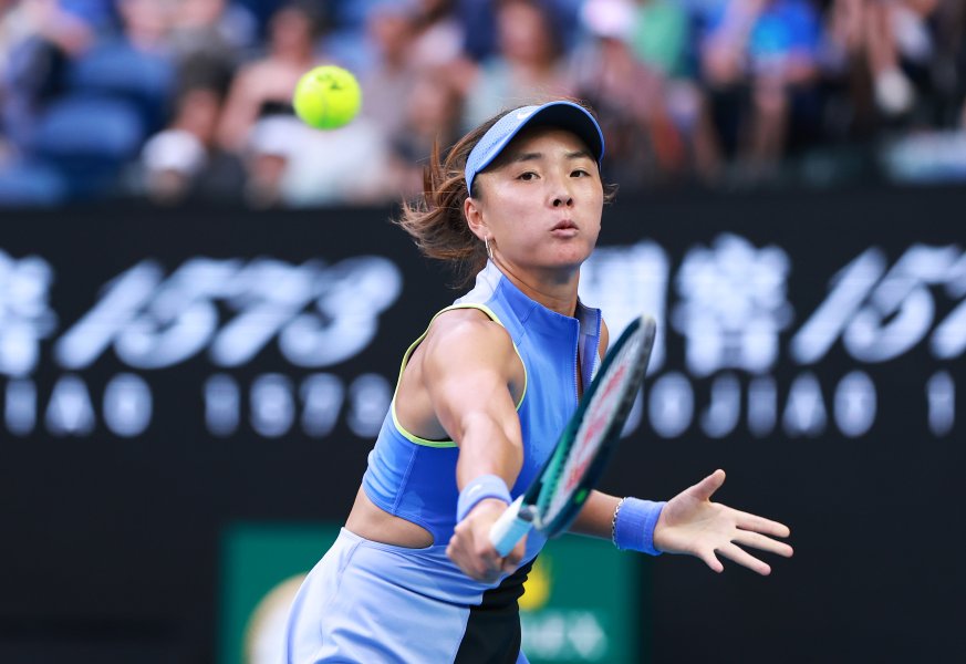 Юан Юе Ига Швьонтек1